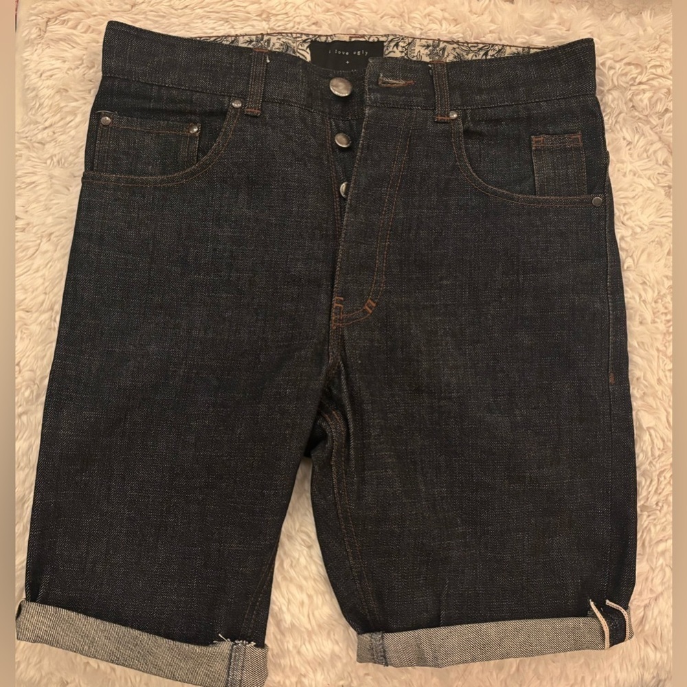 I love ugly Black Button Fly Cropped Dark Denim Capri Jeans Size: 30
